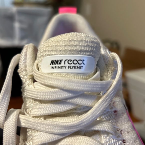 Nike react infinity run flynit 2. White size 10 style #DJ5396-100 - Picture 2 of 7
